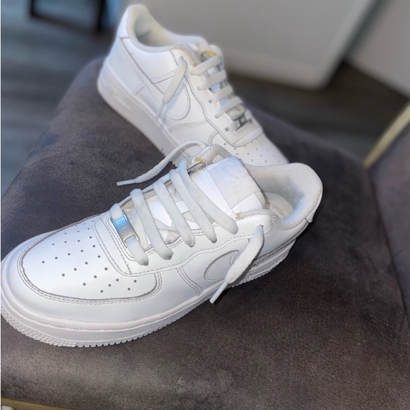 White Low-Top Sneakers